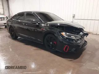 2023 Volkswagen Jetta GLI Autobahn с VIN 3VW1T7BU1PM002445, выставлен на аукционе IAAI как лот 41882855 с пробегом 25 641 миль миль и . История ставок и продаж доступна на DreamBid. Изображение 1.