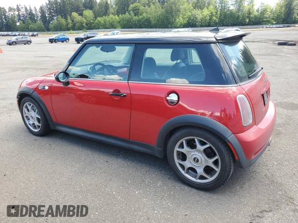 2005 MINI Hardtop S z VIN WMWRE33565TL15602, wystawiony jako Copart lot #58003515 z przebiegiem 134 495 mil mil oraz Szkoda całkowita • Salvage title. Historia ofert i sprzedaży dostępna na DreamBid. Obrazek 2.