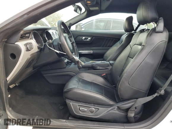 2016 Ford Mustang EcoBoost Premium z VIN 1FATP8UH0G5291125, wystawiony jako Copart lot #60404845 z przebiegiem 88 070 mil mil oraz Szkoda całkowita • Salvage title. Historia ofert i sprzedaży dostępna na DreamBid. Obrazek 7.