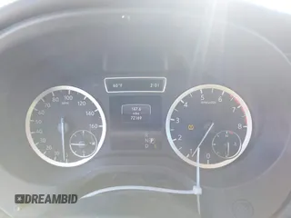 2018 Infiniti QX30 Premium z VIN SJKCH5CR7JA047290, wystawiony jako IAAI lot #41270760 z przebiegiem 72 169 mil mil oraz . Historia ofert i sprzedaży dostępna na DreamBid. Obrazek 7.
