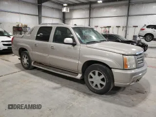 2004 Cadillac Escalade EXT z VIN 3GYEK62NX4G273082, wystawiony jako Copart lot #54826215 z przebiegiem 251 075 mil mil oraz Szkody całkowita. Historia ofert i sprzedaży dostępna na DreamBid. Obrazek 4.