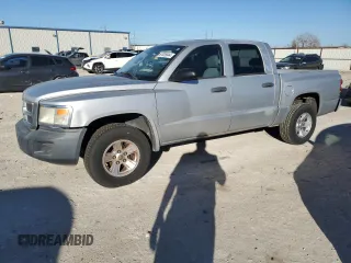2008 Dodge Dakota Bighorn/Lonestar z VIN 1D7HE38K98S570161, wystawiony jako Copart lot #87035844 z przebiegiem 173 704 mil mil oraz Czysty tytuł • Clean title. Historia ofert i sprzedaży dostępna na DreamBid. Obrazek 1.