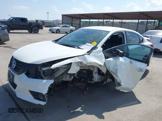 2018 Nissan Altima SV with VIN 1N4AL3AP6JC213193, listed as a IAAI auction lot 41880679 with 109,594 mi miles and . Bid and sale history available at carsss.com. Image 20.