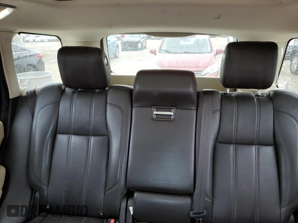 2014 Land Rover Range Rover HSE with VIN SALGS2WF7EA137981, listed as a Copart auction lot 59296795 with 125,535 mi miles and Clean title. Bid and sale history available at DreamBid. Image 10.