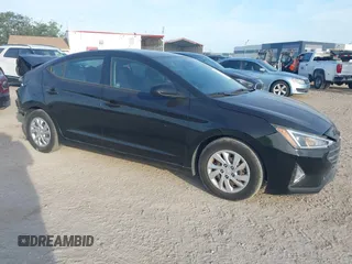 2020 Hyundai Elantra SE z VIN 5NPD74LF3LH526571, wystawiony jako IAAI lot #42083948 z przebiegiem 59 434 mil mil oraz . Historia ofert i sprzedaży dostępna na DreamBid. Obrazek 1.