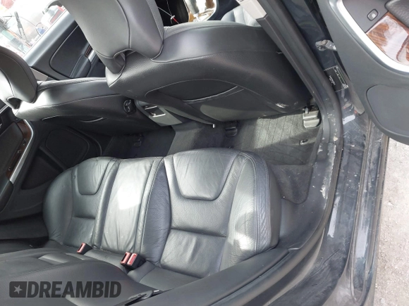 2012 Volvo S60 T6 with VIN YV1902FH8C2040412, listed as a IAAI auction lot 41739075 with 115,215 mi miles. Bid and sale history available at carsss.com. Image 8.