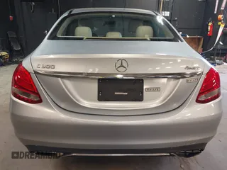 2018 Mercedes-Benz C 300 с VIN 55SWF4KB1JU249956, выставлен на аукционе IAAI как лот 42105746 с пробегом 45 739 миль миль и . История ставок и продаж доступна на DreamBid. Изображение 16.