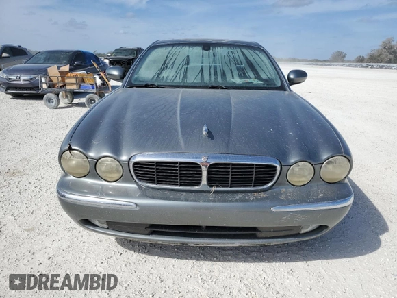 2004 Jaguar XJ 8 with VIN SAJWA71C84SG17802, listed as a Copart auction lot 76880914 with Not Provided miles and Non Repairable. Bid and sale history available at DreamBid. Image 5.