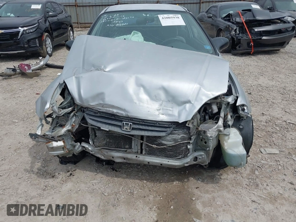 2000 Honda Civic DX z VIN 2HGEJ644XYH104197, wystawiony jako IAAI lot #42005938 z przebiegiem 125 321 mil mil oraz . Historia ofert i sprzedaży dostępna na DreamBid. Obrazek 12.