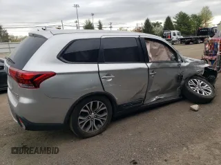 2018 Mitsubishi Outlander ES with VIN JA4AZ3A32JZ014056, listed as a Copart auction lot 53721885 with 75,336 mi miles and Salvage title. Bid and sale history available at DreamBid. Image 3.