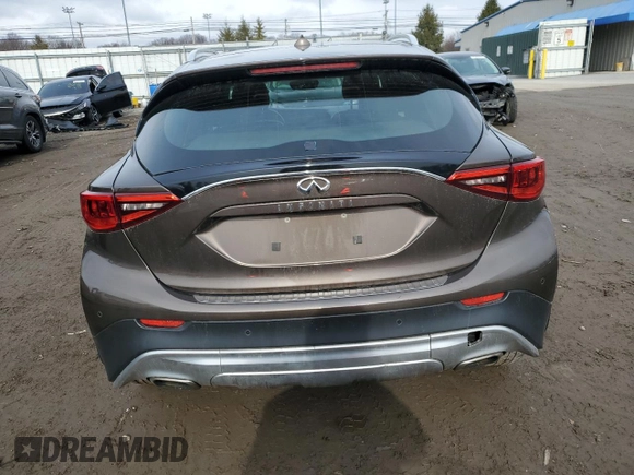 2017 Infiniti QX30 Luxury with VIN SJKCH5CRXHA016187, listed as a Copart auction lot 44020604 with 89,105 mi miles. Bid and sale history available at carsss.com. Image 6.
