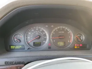 2004 Volvo S80 with VIN YV1TS59H741369185, listed as a Copart auction lot 70324584 with 166,943 mi miles and Salvage Title. Bid and sale history available at carsss.com. Image 9.