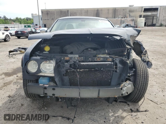 2008 Chrysler 300 C Hemi with VIN 2C3LA63H68H136319, listed as a Copart auction lot 53892414 with Not Provided miles and Salvage Title. Bid and sale history available at carsss.com. Image 5.