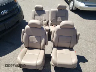 2000 Toyota Sienna LE z VIN 4T3ZF13C7YU284445, wystawiony jako Copart lot #52452465 z przebiegiem 150 609 mil mil oraz Szkoda całkowita • Salvage title. Historia ofert i sprzedaży dostępna na DreamBid. Obrazek 13.