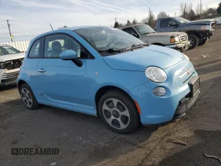 2015 FIAT 500e with VIN 3C3CFFGE4FT603419, listed as a Copart auction lot 85686474 with 0 mi miles and Salvage Title. Bid and sale history available at carsss.com. Image 4.
