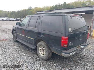 2001 Ford Expedition XLT with VIN 1FMRU15WX1LB40230, listed as a IAAI auction lot 41917379 with 1 mi miles. Bid and sale history available at carsss.com. Image 3.