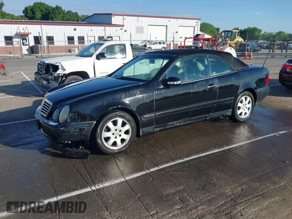 2003 Mercedes-Benz CLK 320 with VIN WDBLK65G63T131225, listed as a IAAI auction lot 42060339 with 162,918 mi miles and . Bid and sale history available at DreamBid. Image 2.