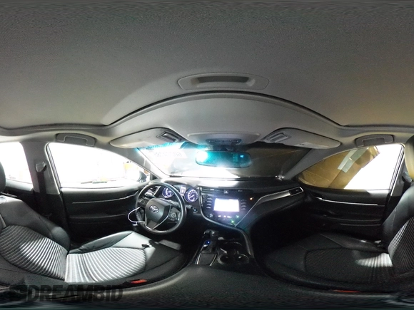 2018 Toyota Camry LE с VIN 4T1B11HK4JU153570, выставлен на аукционе Copart как лот 60234785 с пробегом 75 862 миль миль и Списание • Salvage title. История ставок и продаж доступна на DreamBid. Изображение 14.