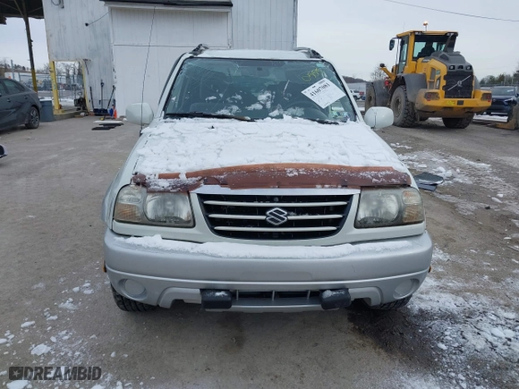 2005 Suzuki Grand Vitara LX with VIN JS3TD62V454200555, listed as a IAAI auction lot 41607081 with 101,552 mi miles. Bid and sale history available at carsss.com. Image 12.