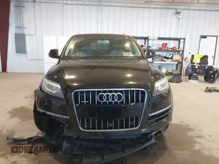 2013 Audi Q7 3.0T Premium Plus with VIN WA1LGAFE8DD003853, listed as a IAAI auction lot 40675011 with 104,517 mi miles. Bid and sale history available at carsss.com. Image 13.