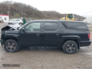 2011 Honda Ridgeline RT with VIN 5FPYK1F24BB010604, listed as a IAAI auction lot 41941553 with 37,814 mi miles. Bid and sale history available at carsss.com. Image 15.