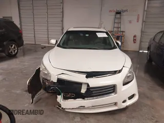 2014 Nissan Maxima SV z VIN 1N4AA5APXEC478724, wystawiony jako IAAI lot #41335407 z przebiegiem 161 985 mil mil oraz . Historia ofert i sprzedaży dostępna na DreamBid. Obrazek 12.