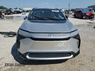 2023 Toyota bZ4X XLE z VIN JTMABACA5PA025151, wystawiony jako Copart lot #50241795 z przebiegiem 28 477 mil mil oraz Szkoda całkowita • Salvage title. Historia ofert i sprzedaży dostępna na DreamBid. Obrazek 5.
