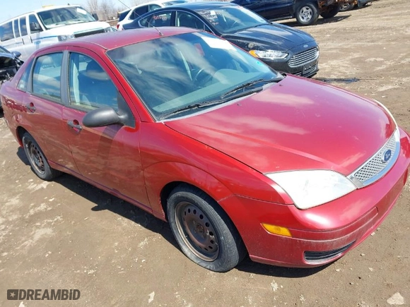 2005 Ford Focus S with VIN 1FAFP34N65W103060, listed as a IAAI auction lot 42015169 with 118,539 mi miles. Bid and sale history available at carsss.com. Image 1.