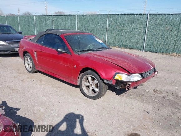 2001 Ford Mustang Deluxe with VIN 1FAFP44491F242798, listed as a IAAI auction lot 41779856 with 166,017 mi miles. Bid and sale history available at carsss.com. Image 1.