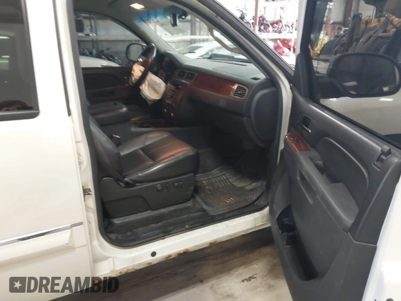 2011 Chevrolet Silverado 1500 LTZ with VIN 3GCPKTE34BG333877, listed as a IAAI auction lot 41672606 with 154,259 mi miles and . Bid and sale history available at DreamBid. Image 5.