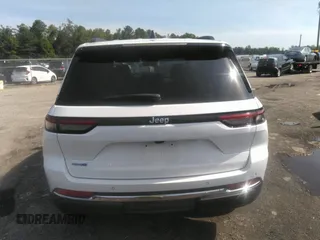 2024 Jeep Grand Cherokee z VIN 1C4RJYB60R8520976, wystawiony jako IAAI lot #42828740 z przebiegiem 33 845 mil mil oraz . Historia ofert i sprzedaży dostępna na DreamBid. Obrazek 16.