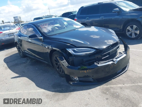 2019 Tesla Model S 75D с VIN 5YJSA1E22KF305722, выставлен на аукционе IAAI как лот 41765921 с пробегом 35 361 миль миль и . История ставок и продаж доступна на DreamBid. Изображение 1.