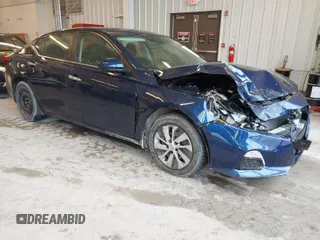 2022 Nissan Altima 2.5 S with VIN 1N4BL4BV6NN414593, listed as a IAAI auction lot 41717725 with 40,344 mi miles. Bid and sale history available at carsss.com. Image 1.