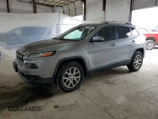 2016 Jeep Cherokee Latitude with VIN 1C4PJMCB5GW188229, listed as a Copart auction lot 50581875 with 102,981 mi miles and Clean Title. Bid and sale history available at DreamBid. Image 1.