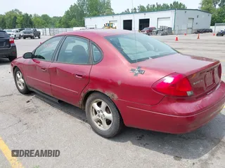 2003 Ford Taurus SE Standard с VIN 1FAFP53UX3A132852, выставлен на аукционе IAAI как лот 42477125 с пробегом 210 844 миль миль и . История ставок и продаж доступна на DreamBid. Изображение 3.