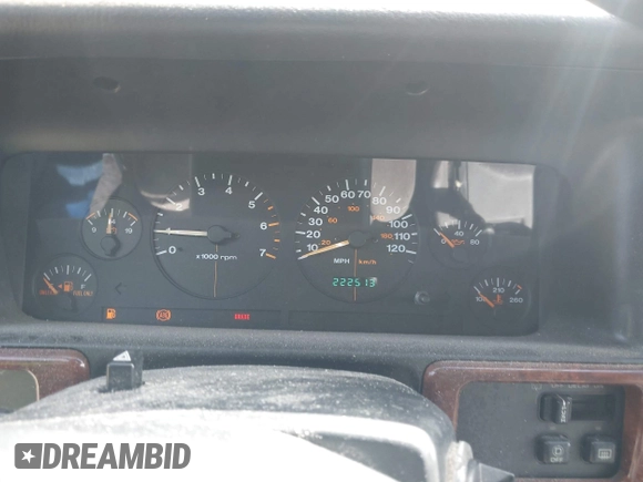 1997 Jeep Grand Cherokee Laredo with VIN 1J4GZ58S5VC500257, listed as a IAAI auction lot 41996034 with 222,513 mi miles and . Bid and sale history available at DreamBid. Image 7.