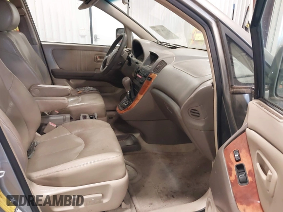 2000 Lexus RX 300 z VIN JT6HF10U6Y0129714, wystawiony jako IAAI lot #41641164 z przebiegiem 174 537 mil mil oraz . Historia ofert i sprzedaży dostępna na DreamBid. Obrazek 5.