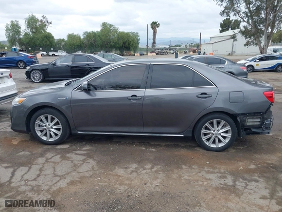 2013 Toyota Camry Hybrid LE with VIN 4T1BD1FK1DU091687, listed as a IAAI auction lot 42046450 with 211,895 mi miles. Bid and sale history available at carsss.com. Image 15.