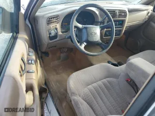 2000 Chevrolet S-10 LS with VIN 1GCCS19W7Y8158661, listed as a Copart auction lot 48857445 with 124,068 mi miles and Clean Title. Bid and sale history available at carsss.com. Image 8.