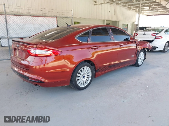 2014 Ford Fusion Titanium с VIN 3FA6P0SU3ER126548, выставлен на аукционе IAAI как лот 42634957 с пробегом 111 580 миль миль и . История ставок и продаж доступна на DreamBid. Изображение 4.