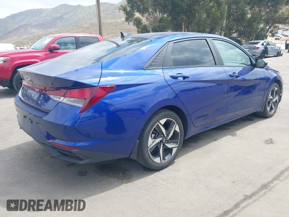 2023 Hyundai Elantra SEL z VIN KMHLS4AG4PU427318, wystawiony jako IAAI lot #42052082 z przebiegiem 33 090 mil mil oraz . Historia ofert i sprzedaży dostępna na DreamBid. Obrazek 4.
