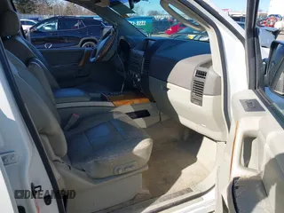2005 Infiniti QX56 with VIN 5N3AA08C25N806337, listed as a IAAI auction lot 41317749 with 1 mi miles. Bid and sale history available at carsss.com. Image 5.