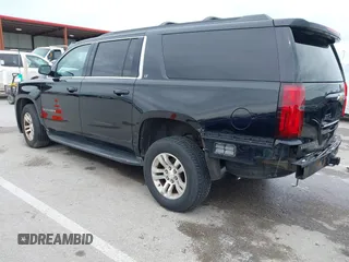 2016 Chevrolet Suburban LT z VIN 1GNSKHKC7GR315884, wystawiony jako IAAI lot #41977108 z przebiegiem 138 902 mil mil oraz . Historia ofert i sprzedaży dostępna na DreamBid. Obrazek 3.
