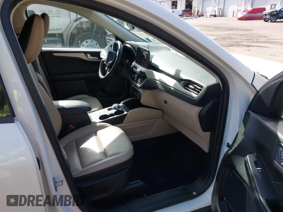 2021 Ford Escape SEL с VIN 1FMCU9H6XMUA35833, выставлен на аукционе IAAI как лот 41624036 с пробегом 25 175 миль миль и . История ставок и продаж доступна на DreamBid. Изображение 5.