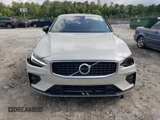 2019 Volvo S60 R-Design with VIN 7JR102FMXKG015692, listed as a Copart auction lot 57598173 with 26,004 mi miles. Bid and sale history available at carsss.com. Image 5.