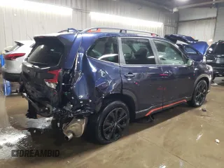 2022 Subaru Forester Sport with VIN JF2SKAJCXNH490930, listed as a Copart auction lot 45972435 with 39,637 mi miles and Salvage Title. Bid and sale history available at carsss.com. Image 3.