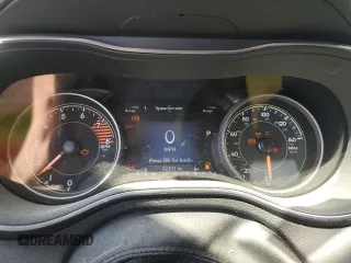 2021 Jeep Cherokee Trailhawk z VIN 1C4PJMBX0MD185078, wystawiony jako Copart lot #63264765 z przebiegiem 92 393 mil mil oraz Szkoda całkowita • Salvage title. Historia ofert i sprzedaży dostępna na DreamBid. Obrazek 9.