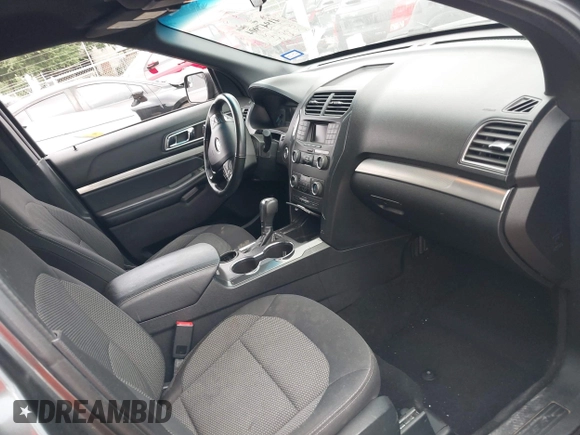 2018 Ford Explorer XLT z VIN 1FM5K7D80JGC54112, wystawiony jako IAAI lot #41947904 z przebiegiem 126 800 mil mil oraz . Historia ofert i sprzedaży dostępna na DreamBid. Obrazek 5.