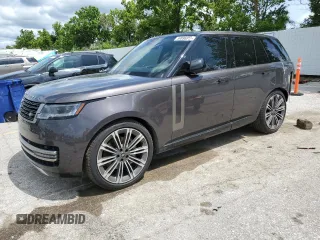 2024 Land Rover Range Rover SE with VIN SALKP9FUXRA203643, listed as a Copart auction lot 59896815 with 39,806 mi miles and Salvage title. Bid and sale history available at DreamBid. Image 1.