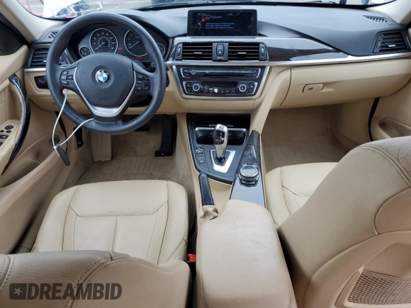 2014 BMW 3 Series 328i xDrive z VIN WBA3B5C58EP542888, wystawiony jako Copart lot #59136015 z przebiegiem 77 954 mil mil oraz Szkoda całkowita • Salvage title. Historia ofert i sprzedaży dostępna na DreamBid. Obrazek 8.